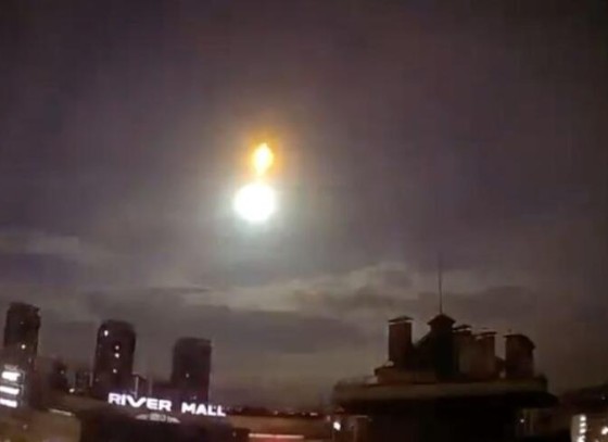 Kiev semalarında gizemli ışık: NASA’dan açıklama geldi