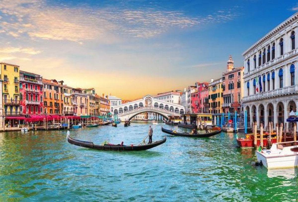 Venedik’te 25 kişiden fazla olan turist gruplarına yasak