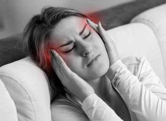 Baş ağrısı! İftardan sonra baş ağrısı neden olur? Oruç açtıktan sonra baş dönmesi neden olur? İftar sonrası bu belirtilere dikkat!